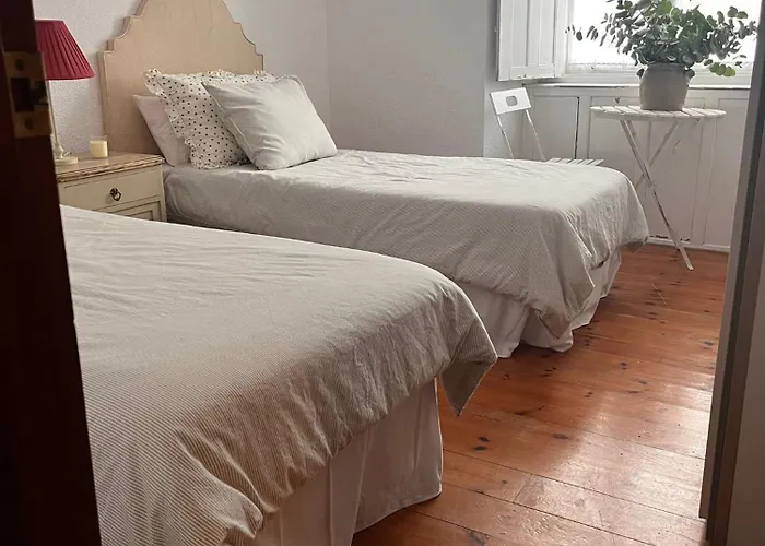 La Plaza Ii Apartment